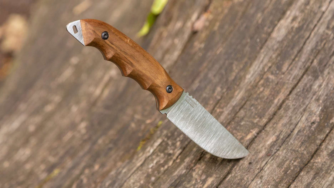The Impact of Blade Type on Knife Performance: Plain, Serrated, and Combo Edges